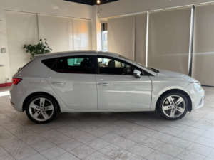 2017 SEAT Leon 2.0 Tdi Fr Technology in White — image 5