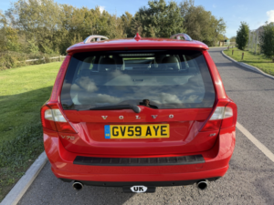 2009 Volvo V70 2.4 D5 R-Design Se in Red — image 4