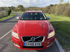 2009 Volvo V70 2.4 D5 R-Design Se in Red — image 5