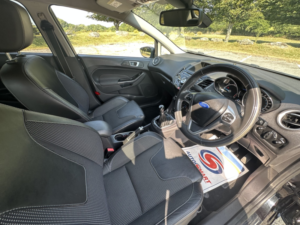 2013 Ford Fiesta 1.6 Tdci Titanium X 5dr Man, Diesel, Black + £20 Road Tax in Black — image 4