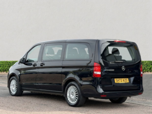 2022 Mercedes-Benz Evito 100kwh Pro Tourer Double Cab 5dr Electric Auto Fwd L2 (9seat) (204 Ps) in Black — image 5
