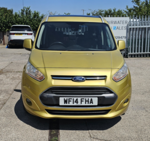 2014 Ford Grand Tourneo Connect 1.6 Tdci Titanium in Gold — image 3