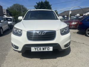 2011 Hyundai Santa Fe 2.2 Crdi Style in White — image 3