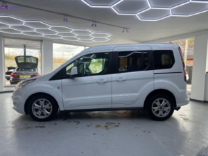 2017 Ford Tourneo Connect 1.5 Tdci Titanium Powershift Euro 6 (s/s) 5dr in White — image 5