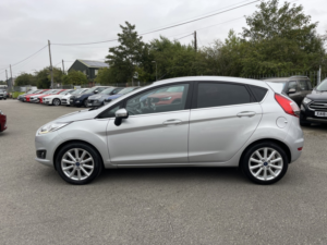 2018 Ford Fiesta 1.0 T Ecoboost Titanium in Silver — image 4