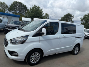 2021 Ford Transit Custom Custom 300 Crew Van Limited Auto in White — image 3