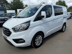 2021 Ford Transit Custom Custom 300 Crew Van Limited Auto in White — image 4