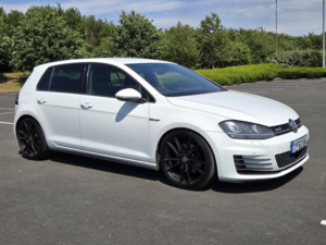 2013 Volkswagen Golf 2.0 Tdi Bluemotion Tech Gtd Euro 6 (s/s) 5dr in White — image 3