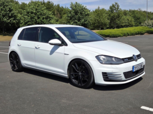 2013 Volkswagen Golf 2.0 Tdi Bluemotion Tech Gtd Euro 6 (s/s) 5dr in White — image 4