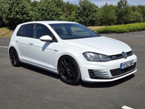 2013 Volkswagen Golf 2.0 Tdi Bluemotion Tech Gtd Euro 6 (s/s) 5dr in White — image 5