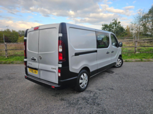 2016 Vauxhall Vivaro 1.6 Cdti 2900 Crew Van L2 H1 Euro 5 5dr (6 Seat) in Silver — image 6