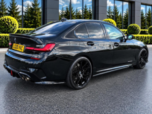 2020 BMW 3 Series 2.0 320i M Sport Auto Euro 6 (s/s) 4dr in Black — image 5