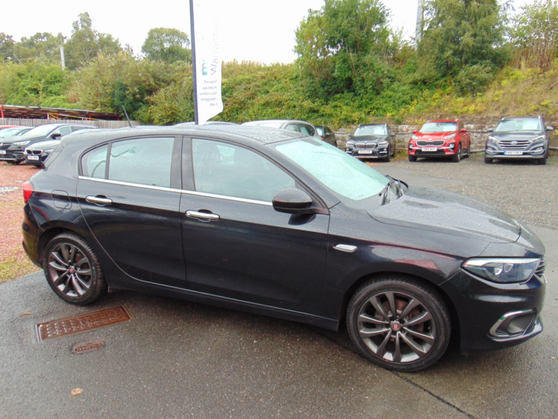 2017 Fiat Tipo 1.4 Tipo Hatchback 1.4 95hp Lounge * Mot August 2027 * 10 Service Stamps * Finance Available * Free in Black — image 1