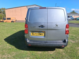 2023 Peugeot Expert 1.5 Bluehdi 1000 Professional Premium + Standard Panel Van 6dr Diesel Manual Mwb Euro 6 (s/s) (100 Bhp) in Grey — image 4