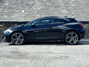 2017 Vauxhall Astra 1.4 Astra Gtc Limited Edition T S/s 3dr in Black — image 3