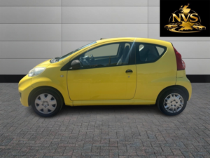 2011 Peugeot 107 1.0 12v Urban Lite in Yellow — image 4