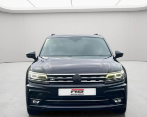 2018 Volkswagen Tiguan 2.0 Tdi R-Line DSG 4motion Euro 6 (s/s) 5dr in Black — image 5