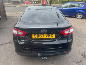 2017 Ford Mondeo 2.0 Tdci Zetec Hatchback 5dr Diesel Manual Euro 6 (s/s) (150 Ps) in Black — image 5