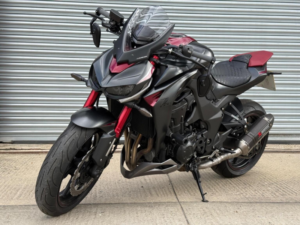 2016 Kawasaki Z1000 1000 Special Edition in Red — image 3