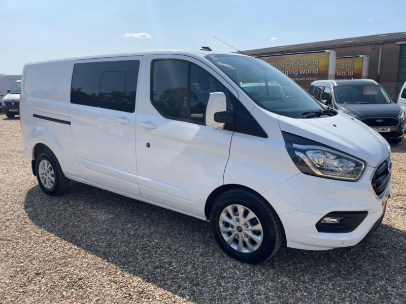 2022 Ford Transit Custom 2.0 Transit Custom Limited Dciv 300 L2 2.0l Ecoblue 130ps Fwd 6 Speed Manual in White — image 1
