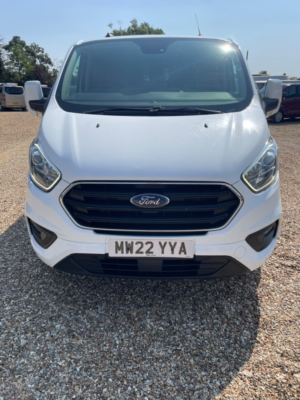 2022 Ford Transit Custom 2.0 Transit Custom Limited Dciv 300 L2 2.0l Ecoblue 130ps Fwd 6 Speed Manual in White — image 2