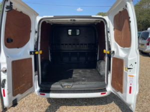 2022 Ford Transit Custom 2.0 Transit Custom Limited Dciv 300 L2 2.0l Ecoblue 130ps Fwd 6 Speed Manual in White — image 5