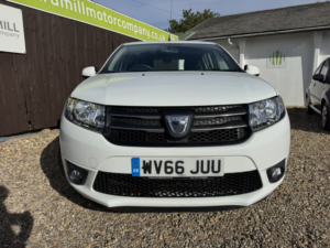 2016 Dacia Sandero 0.9 Laureate Tce 90 in White — image 2