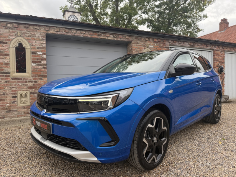 2023 Vauxhall Grandland 1.5 New Grandland Ultimate 1.5d 130ps 8 Speed Auto in Blue — image 1