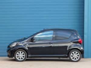 2007 Toyota Aygo Hatchback in Black — image 4