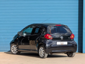 2007 Toyota Aygo Hatchback in Black — image 5