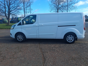 2021 Ford Transit Custom 2.0 300 Ecoblue Limited Panel Van 5dr Diesel Manual L2 H1 Euro 6 (s/s) (130 Ps) in White — image 2