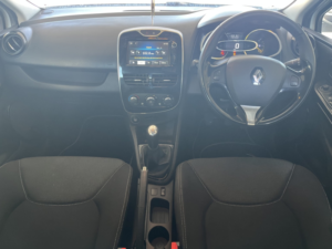 2014 Renault Clio 1.2 Dynamique Medianav 1.2 16v 75 in White — image 5