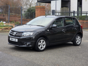2014 Dacia Sandero 1.2 Laureate Euro 5 5dr in Black — image 3