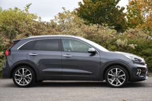 2020 Kia Niro 4 in Grey — image 2