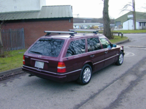 1995 Mercedes-Benz 320 Ref 8529 - Mercedes Benz W124 E320 Estate - Rhd - Ex Japan in Red — image 3