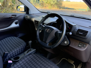 2009 Toyota Iq 1.0 Vvt-I in White — image 6