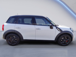 2016 MINI Countryman 1.6 Cooper S SUV 5dr Petrol Manual Euro 5 (s/s) (184 Ps) in White — image 4