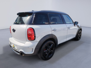 2016 MINI Countryman 1.6 Cooper S SUV 5dr Petrol Manual Euro 5 (s/s) (184 Ps) in White — image 5