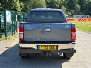 2013 Toyota Hilux 3.0 D-4d Invincible Pickup Double Cab 4dr Diesel Manual 4WD Euro 5 (171 Ps) in Grey — image 6
