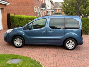 2018 Citroen Berlingo 1.6 Bluehdi Flair Multispace MPV Etg6 Euro 6 (s/s) 5dr in Blue — image 5