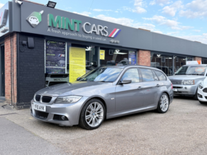 2010 BMW 3 Series 2.0 320d M Sport Touring Business Edition in Grey — image 4