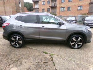 2016 Nissan Qashqai 1.2 Dig-T N-Connecta in Grey — image 3
