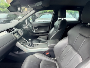 2018 Land Rover Range Rover Evoque Td4 Se in Black — image 3