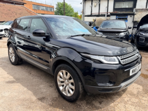 2018 Land Rover Range Rover Evoque Td4 Se in Black — image 4