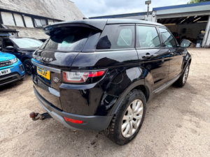 2018 Land Rover Range Rover Evoque Td4 Se in Black — image 5