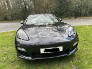 2013 Porsche Panamera 3.0 D V6 Platinum Edition in Black — image 3