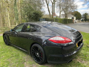 2013 Porsche Panamera 3.0 D V6 Platinum Edition in Black — image 6