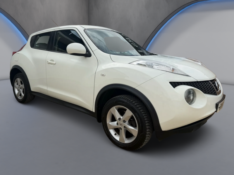 2014 Nissan Juke 1.6 Visia in White — image 1