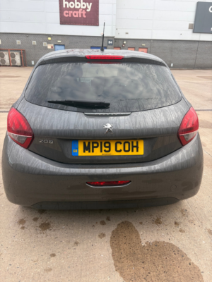 2019 Peugeot 208 1.2 Puretech Tech Edition Hatchback 5dr Petrol Manual Euro 6 (s/s) (82 Ps) in Grey — image 4