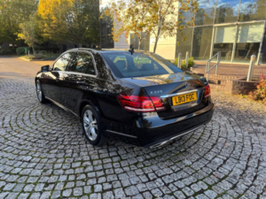 2013 Mercedes-Benz E Class 2.1 E220 Cdi Se G-Tronic+ Euro 5 (s/s) 4dr in Black — image 4